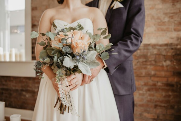 結婚式 一人参加