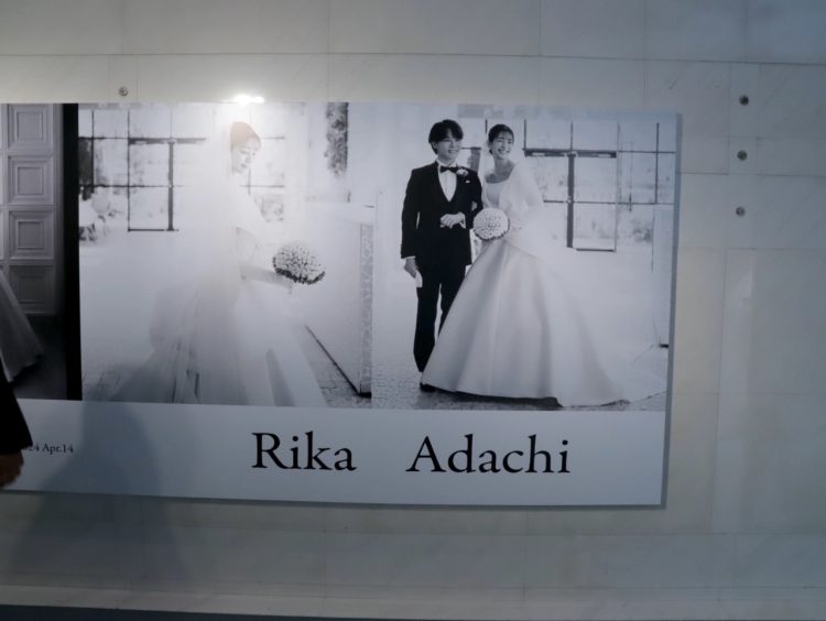 足立梨花さん着用ドレス