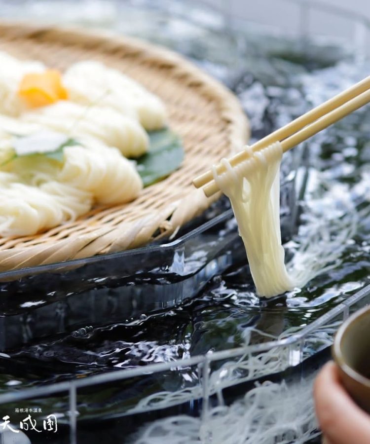 流しそうめん