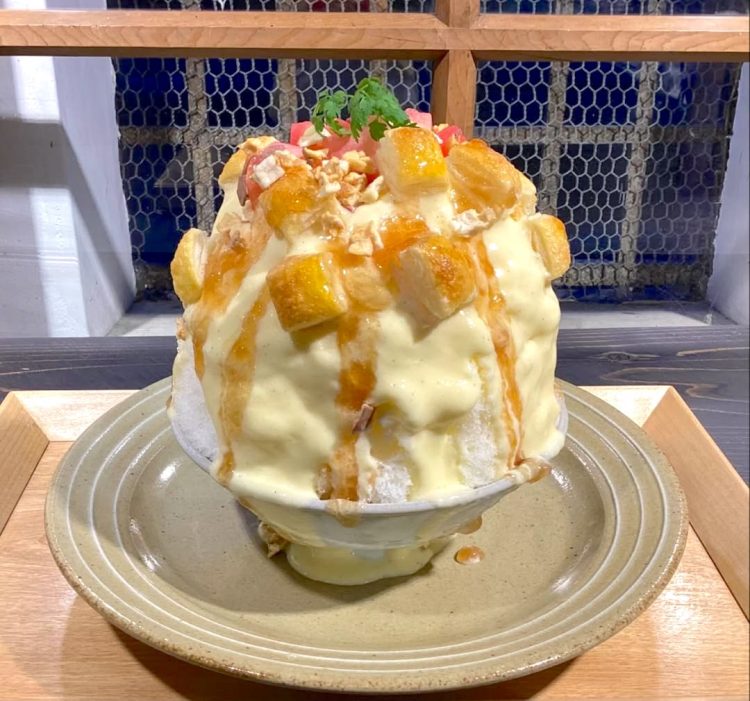 青森　アップルパイ かき氷