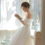いつから動く？ウェディングドレス選びのスケジュール｜早めに決める理由や注意点を解説◎