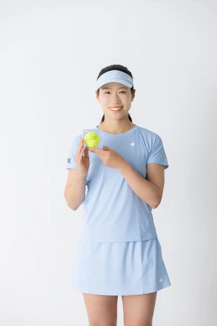 日比野菜緒選手