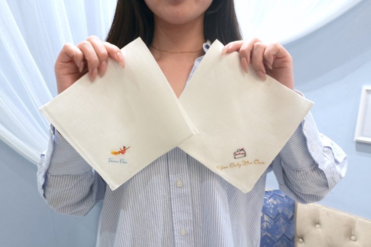 MANUの刺繍ハンカチをオーダー