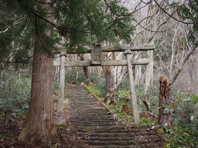 福島 聖地巡礼 羽黒山湯上神社