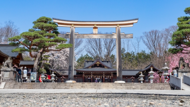 松本市 長野縣護国神社の境内